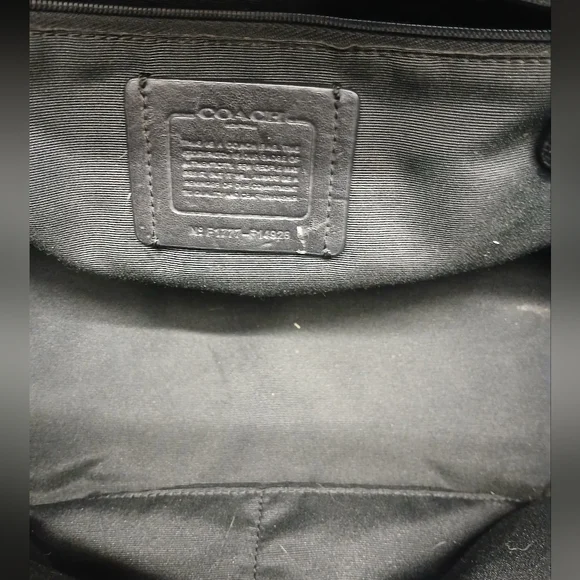 Coach Elegant Black Leather Crossbody Bag - Picture 13 of 16